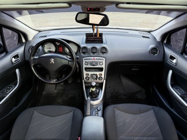 Белый Пежо 308, объемом двигателя 1.6 л и пробегом 234 тыс. км за 5900 $, фото 8 на Automoto.ua