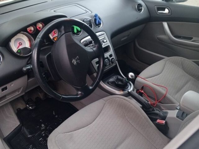 Білий Пежо 308, об'ємом двигуна 1.6 л та пробігом 400 тис. км за 5900 $, фото 2 на Automoto.ua