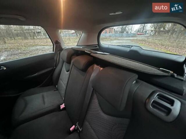 Белый Пежо 308, объемом двигателя 1.6 л и пробегом 224 тыс. км за 3900 $, фото 10 на Automoto.ua