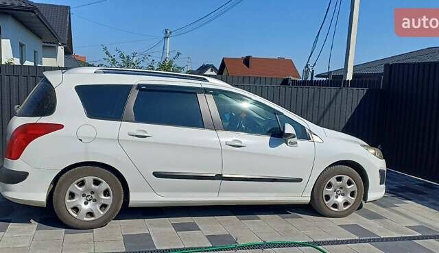 Белый Пежо 308, объемом двигателя 1.56 л и пробегом 253 тыс. км за 6500 $, фото 2 на Automoto.ua