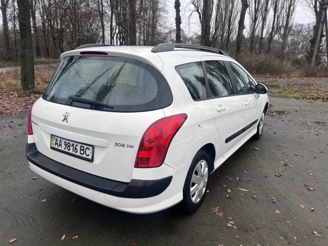 Белый Пежо 308, объемом двигателя 0 л и пробегом 220 тыс. км за 3800 $, фото 4 на Automoto.ua