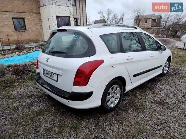 Білий Пежо 308, об'ємом двигуна 1.6 л та пробігом 179 тис. км за 5000 $, фото 1 на Automoto.ua