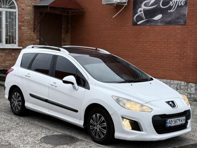 Белый Пежо 308, объемом двигателя 1.6 л и пробегом 234 тыс. км за 5900 $, фото 2 на Automoto.ua