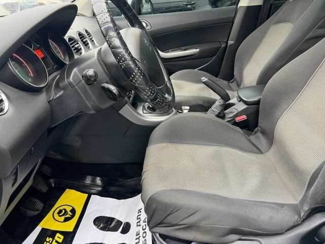 Белый Пежо 308, объемом двигателя 2 л и пробегом 273 тыс. км за 5800 $, фото 21 на Automoto.ua