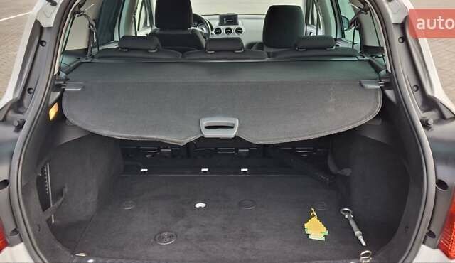 Білий Пежо 308, об'ємом двигуна 1.6 л та пробігом 246 тис. км за 6800 $, фото 24 на Automoto.ua