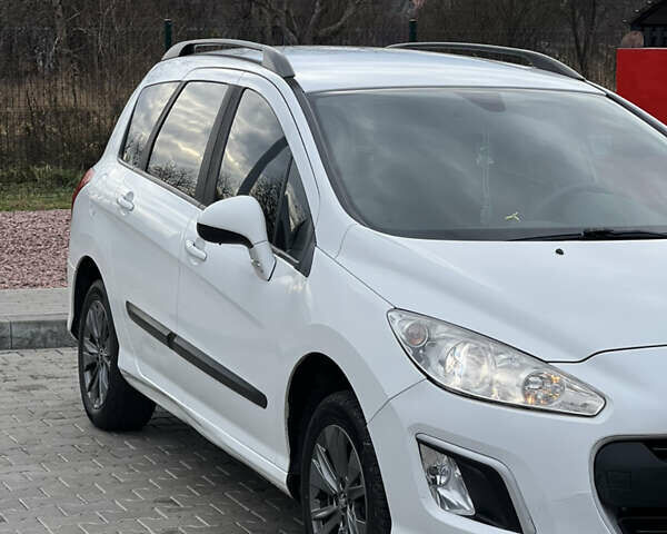 Белый Пежо 308, объемом двигателя 1.6 л и пробегом 243 тыс. км за 5400 $, фото 2 на Automoto.ua