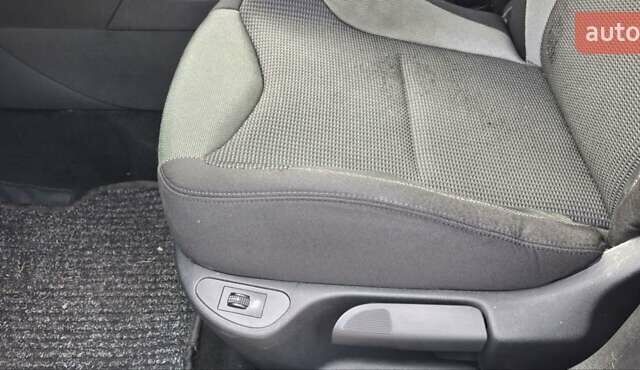 Білий Пежо 308, об'ємом двигуна 1.6 л та пробігом 246 тис. км за 6800 $, фото 14 на Automoto.ua