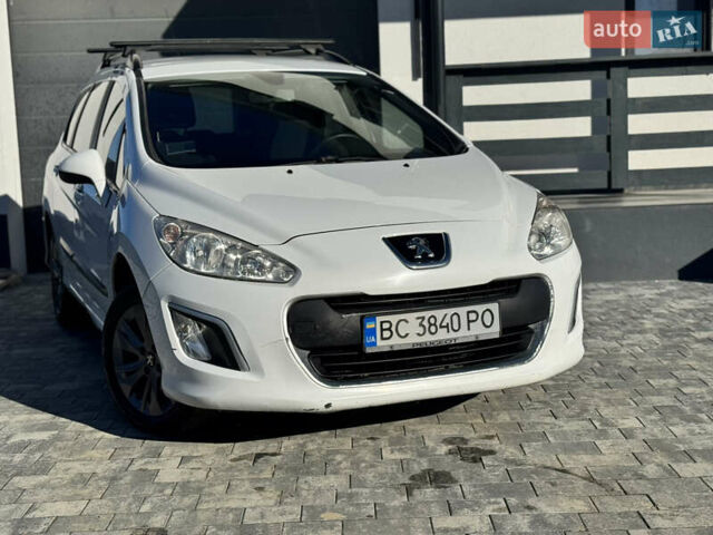 Белый Пежо 308, объемом двигателя 1.6 л и пробегом 220 тыс. км за 5500 $, фото 5 на Automoto.ua
