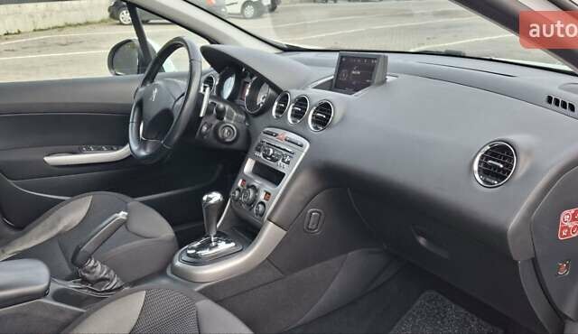 Білий Пежо 308, об'ємом двигуна 1.6 л та пробігом 246 тис. км за 6800 $, фото 25 на Automoto.ua