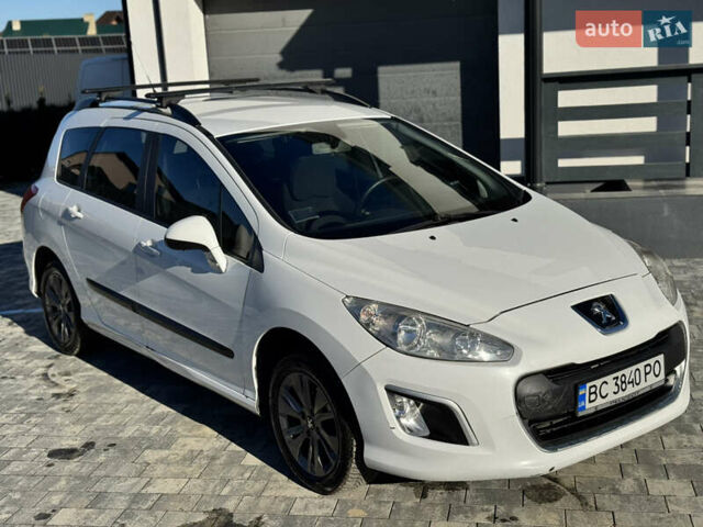 Белый Пежо 308, объемом двигателя 1.6 л и пробегом 220 тыс. км за 5500 $, фото 17 на Automoto.ua