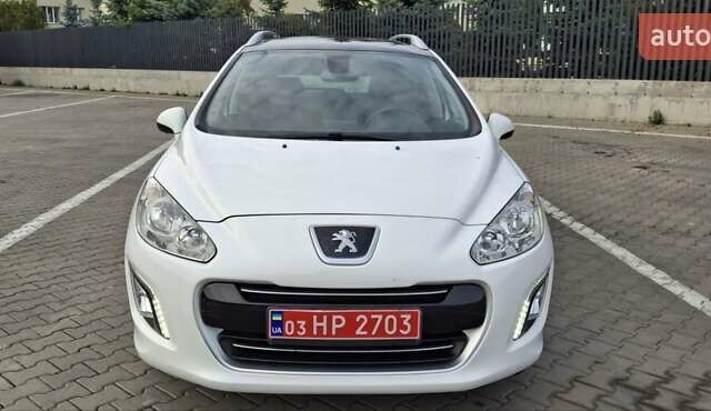 Білий Пежо 308, об'ємом двигуна 1.6 л та пробігом 246 тис. км за 6800 $, фото 4 на Automoto.ua