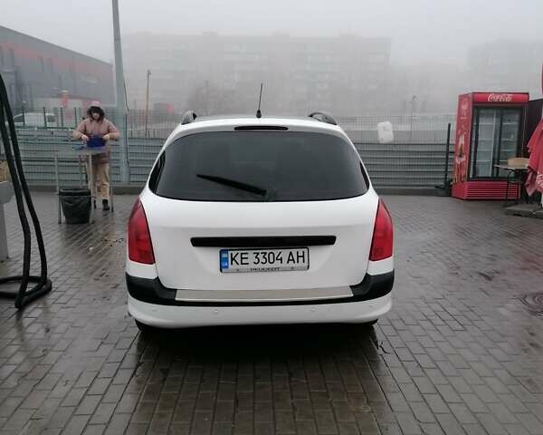 Белый Пежо 308, объемом двигателя 1.56 л и пробегом 217 тыс. км за 6000 $, фото 4 на Automoto.ua