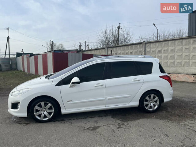 Белый Пежо 308, объемом двигателя 1.56 л и пробегом 151 тыс. км за 7500 $, фото 11 на Automoto.ua