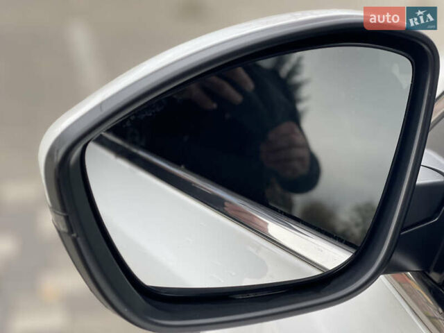 Белый Пежо 308, объемом двигателя 2 л и пробегом 234 тыс. км за 11750 $, фото 43 на Automoto.ua