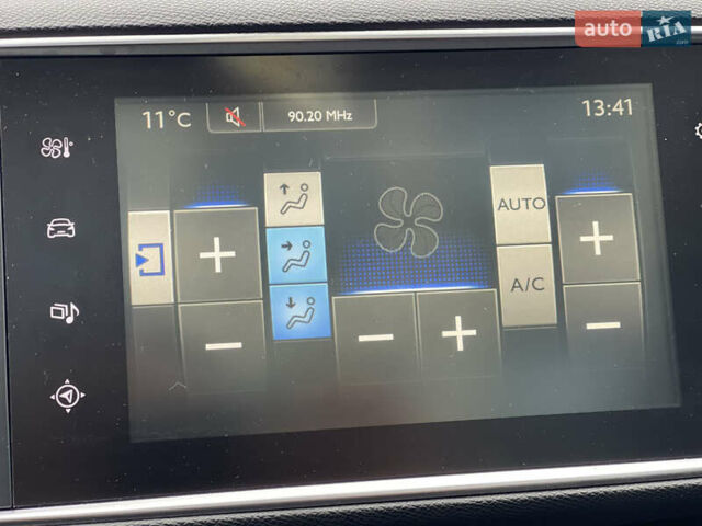 Белый Пежо 308, объемом двигателя 2 л и пробегом 234 тыс. км за 11650 $, фото 69 на Automoto.ua