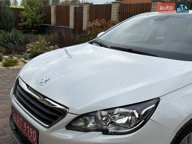 Пежо 308 2014 в Житомире на Automoto.ua Белый Пежо 308, объемом двигателя 1.56 л и пробегом 195 тыс. км за 9200 $, фото 17 на Automoto.ua