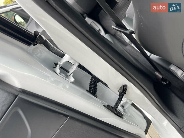 Белый Пежо 308, объемом двигателя 2 л и пробегом 234 тыс. км за 11750 $, фото 49 на Automoto.ua