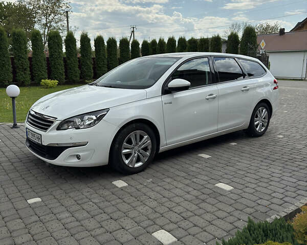 Белый Пежо 308, объемом двигателя 2 л и пробегом 241 тыс. км за 10500 $, фото 7 на Automoto.ua