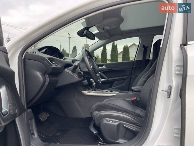 Белый Пежо 308, объемом двигателя 2 л и пробегом 234 тыс. км за 11750 $, фото 48 на Automoto.ua