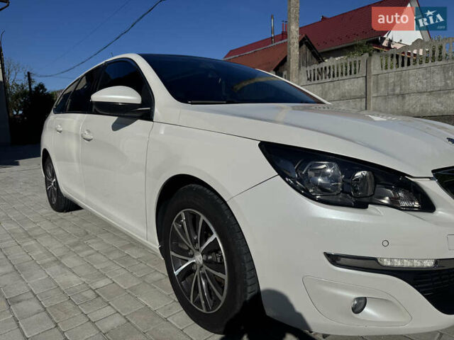 Белый Пежо 308, объемом двигателя 1.56 л и пробегом 230 тыс. км за 10600 $, фото 8 на Automoto.ua