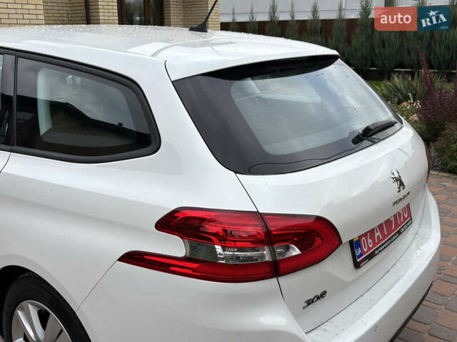 Пежо 308 2014 в Житомире на Automoto.ua Белый Пежо 308, объемом двигателя 1.56 л и пробегом 195 тыс. км за 9200 $, фото 15 на Automoto.ua