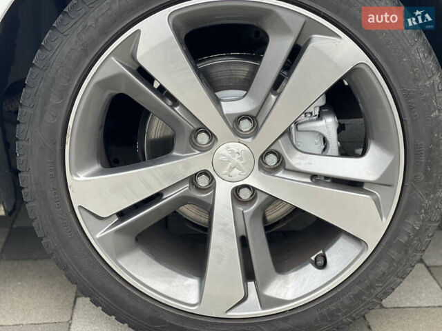 Белый Пежо 308, объемом двигателя 2 л и пробегом 234 тыс. км за 11750 $, фото 37 на Automoto.ua