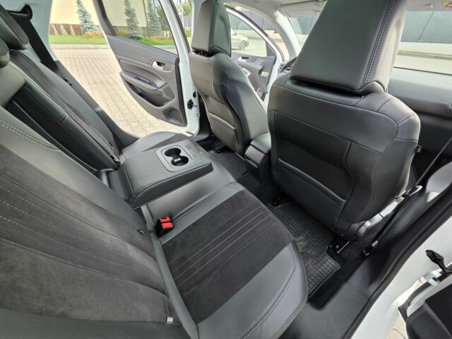 Пежо 308 2014 в Луцке на Automoto.ua Белый Пежо 308, объемом двигателя 2 л и пробегом 234 тыс. км за 10800 $, фото 5 на Automoto.ua