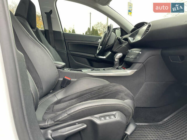 Белый Пежо 308, объемом двигателя 2 л и пробегом 234 тыс. км за 11750 $, фото 70 на Automoto.ua