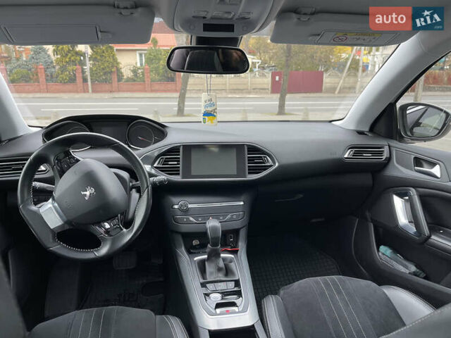 Белый Пежо 308, объемом двигателя 2 л и пробегом 234 тыс. км за 11750 $, фото 73 на Automoto.ua