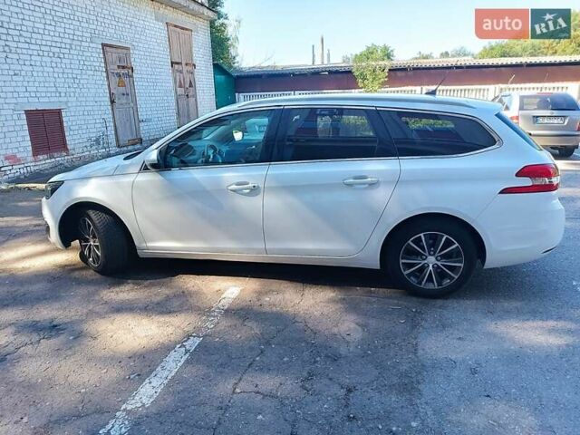 Білий Пежо 308, об'ємом двигуна 1.2 л та пробігом 226 тис. км за 9000 $, фото 9 на Automoto.ua