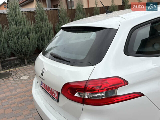 Пежо 308 2014 в Житомире на Automoto.ua Белый Пежо 308, объемом двигателя 1.56 л и пробегом 195 тыс. км за 9200 $, фото 13 на Automoto.ua