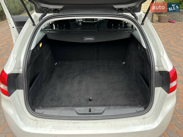 Пежо 308 2014 в Житомире на Automoto.ua Белый Пежо 308, объемом двигателя 1.56 л и пробегом 195 тыс. км за 9200 $, фото 34 на Automoto.ua