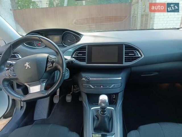 Білий Пежо 308, об'ємом двигуна 1.2 л та пробігом 226 тис. км за 9000 $, фото 20 на Automoto.ua