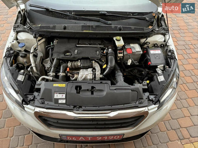 Белый Пежо 308, объемом двигателя 1.56 л и пробегом 195 тыс. км за 9200 $, фото 43 на Automoto.ua