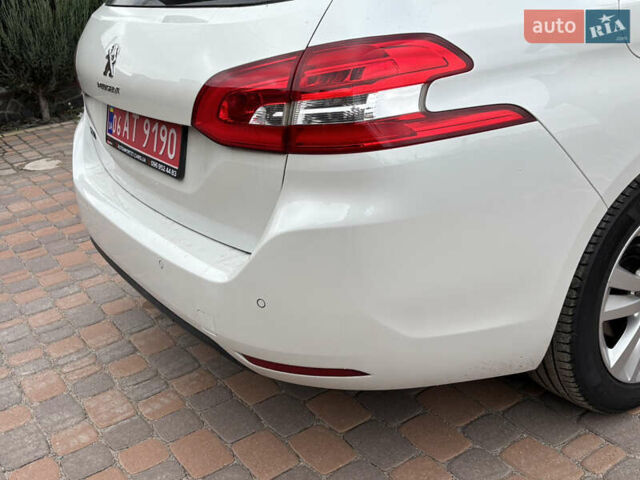 Пежо 308 2014 в Житомире на Automoto.ua Белый Пежо 308, объемом двигателя 1.56 л и пробегом 195 тыс. км за 9200 $, фото 14 на Automoto.ua