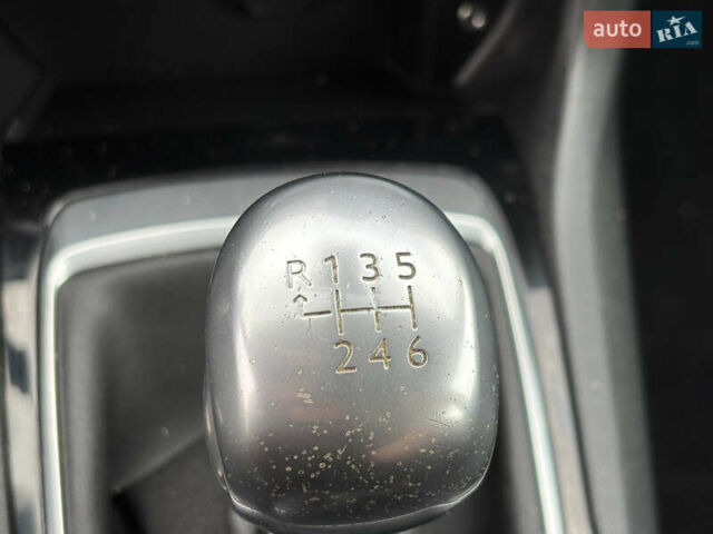 Пежо 308 2014 в Житомире на Automoto.ua Белый Пежо 308, объемом двигателя 1.56 л и пробегом 195 тыс. км за 9200 $, фото 30 на Automoto.ua