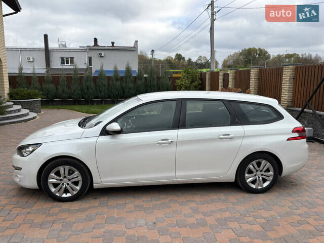 Пежо 308 2014 в Житомире на Automoto.ua Белый Пежо 308, объемом двигателя 1.56 л и пробегом 195 тыс. км за 9200 $, фото 7 на Automoto.ua