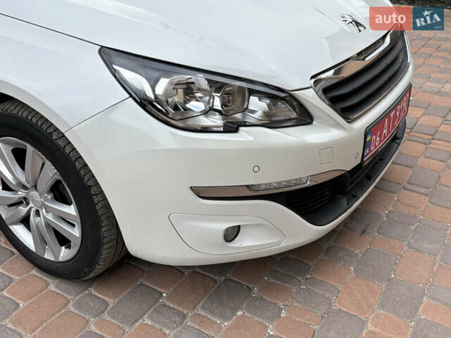 Пежо 308 2014 в Житомире на Automoto.ua Белый Пежо 308, объемом двигателя 1.56 л и пробегом 195 тыс. км за 9200 $, фото 20 на Automoto.ua