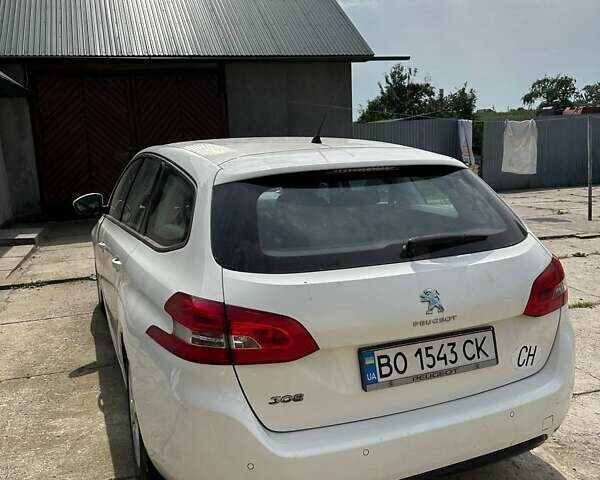 Белый Пежо 308, объемом двигателя 1.56 л и пробегом 207 тыс. км за 9100 $, фото 6 на Automoto.ua