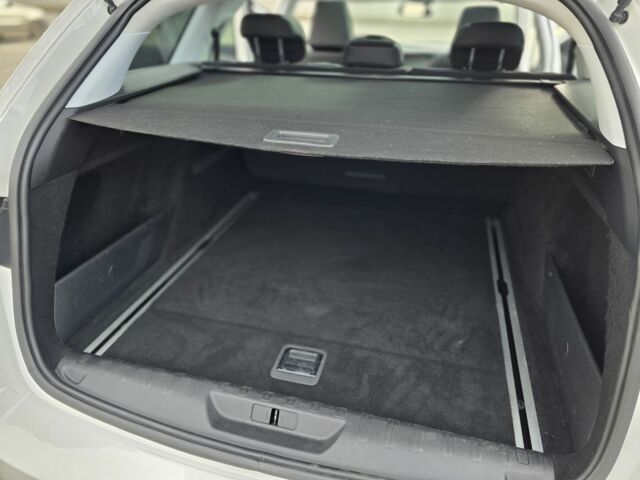 Пежо 308 2014 в Луцке на Automoto.ua Белый Пежо 308, объемом двигателя 2 л и пробегом 234 тыс. км за 10800 $, фото 6 на Automoto.ua