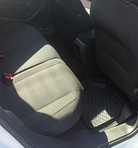 Белый Пежо 308, объемом двигателя 1.6 л и пробегом 207 тыс. км за 9100 $, фото 11 на Automoto.ua