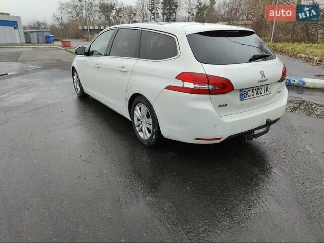 Белый Пежо 308, объемом двигателя 1.56 л и пробегом 289 тыс. км за 6800 $, фото 3 на Automoto.ua