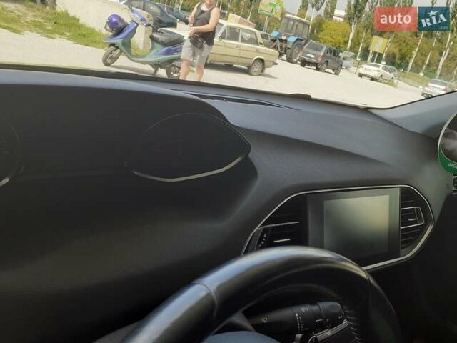 Білий Пежо 308, об'ємом двигуна 1.6 л та пробігом 195 тис. км за 11000 $, фото 7 на Automoto.ua