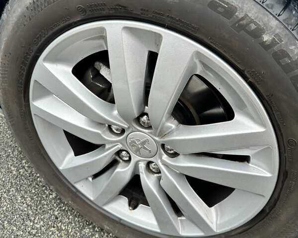 Белый Пежо 308, объемом двигателя 1.56 л и пробегом 250 тыс. км за 9200 $, фото 29 на Automoto.ua
