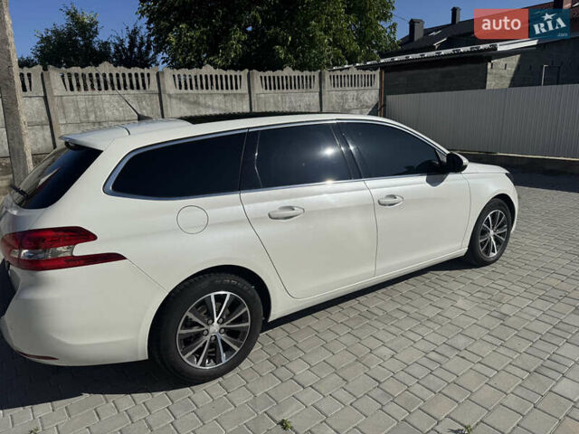 Белый Пежо 308, объемом двигателя 1.56 л и пробегом 230 тыс. км за 10600 $, фото 9 на Automoto.ua