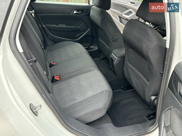 Пежо 308 2014 в Житомире на Automoto.ua Белый Пежо 308, объемом двигателя 1.56 л и пробегом 195 тыс. км за 9200 $, фото 36 на Automoto.ua