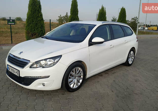 Белый Пежо 308, объемом двигателя 1.2 л и пробегом 141 тыс. км за 9600 $, фото 9 на Automoto.ua