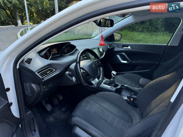 Белый Пежо 308, объемом двигателя 1.56 л и пробегом 172 тыс. км за 10550 $, фото 23 на Automoto.ua