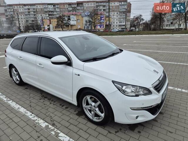 Белый Пежо 308, объемом двигателя 1.56 л и пробегом 267 тыс. км за 10950 $, фото 18 на Automoto.ua