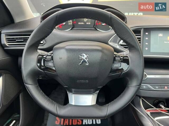 Белый Пежо 308, объемом двигателя 1.56 л и пробегом 265 тыс. км за 11000 $, фото 17 на Automoto.ua